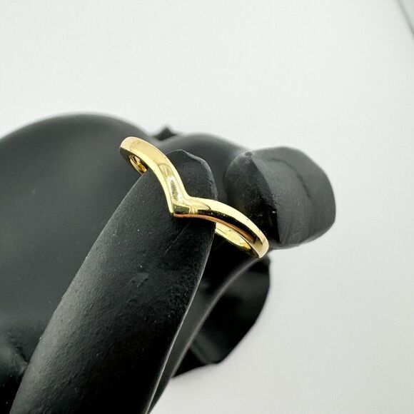 Vintage Chevron V Gold Tone Ring Retro MCM Statement Glam Minimalist Preppy - Picture 1 of 6